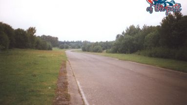 Uitkomen bocht 1 op het verlaten circuit Nivelles-Baulers in 1998