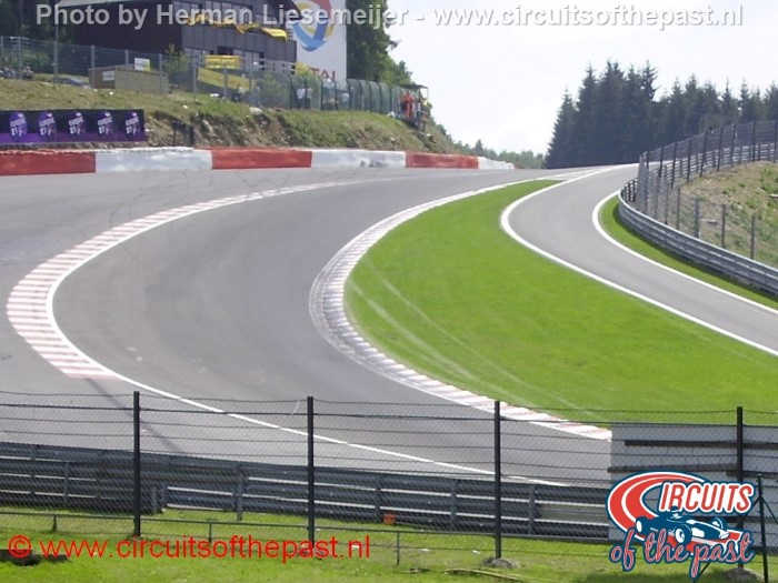 Spa-Francorchamps Circuit - Dit is de Raidillon, NIET de Eau Rouge!