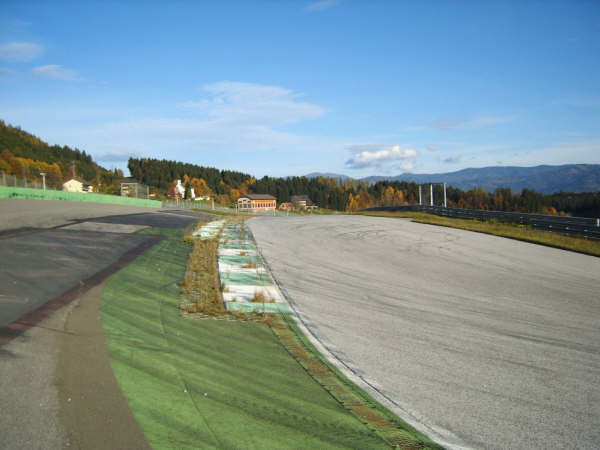 Österreichring (Red Bull Ring) - Van 2004 t/m 2008 lag het circuit er verlaten bij