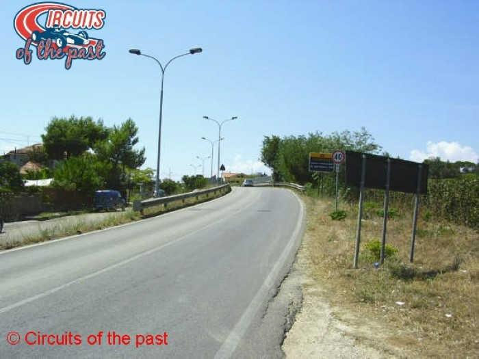Circuit Pescara - Crossing the SS16 Highway