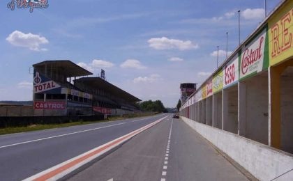 Circuit Reims-Gueux 2015 - Pit lane